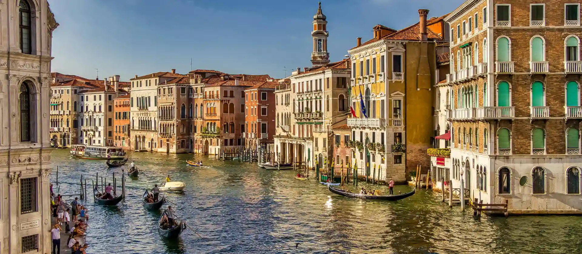 Hotel con atmosfera veneziana e confort moderni